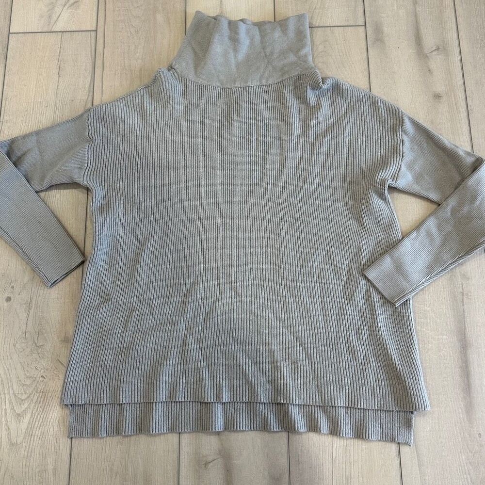 Cyrus Gray Turtleneck Top Medium Sweater Rib Pullover Casual Cozy Cottagecore - Picture 1 of 3